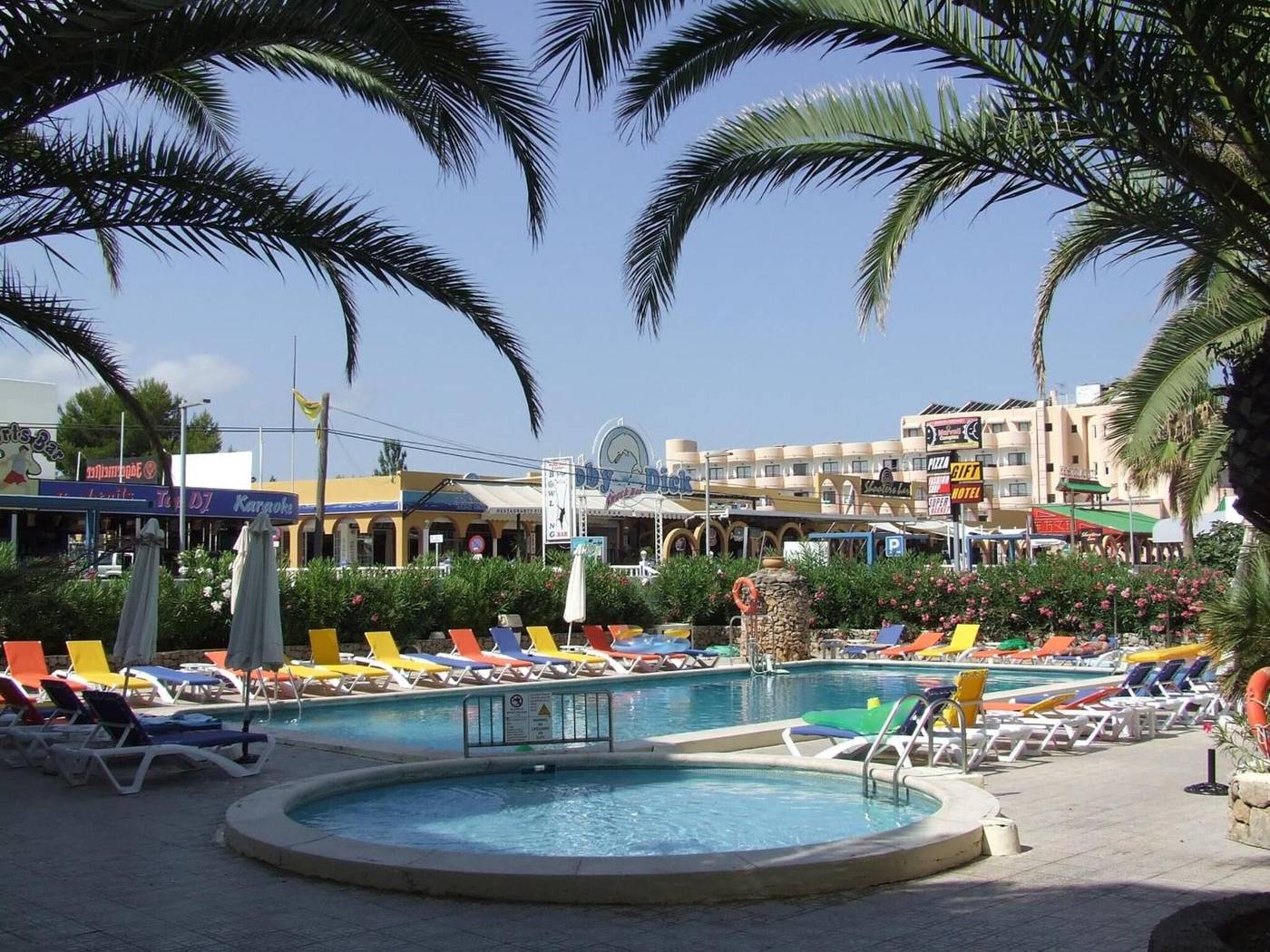 Bahia-de-San-Antonio-Pool-12