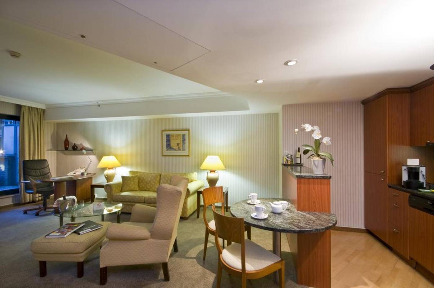 B-Aparthotel-Ambiorix-Room-21