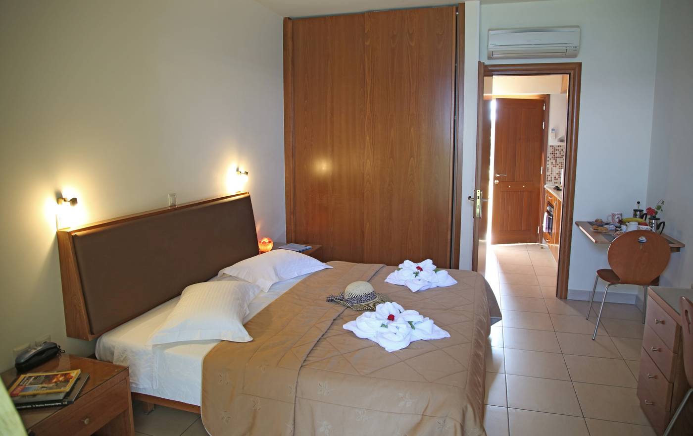 Sitia-Bay-Room-23