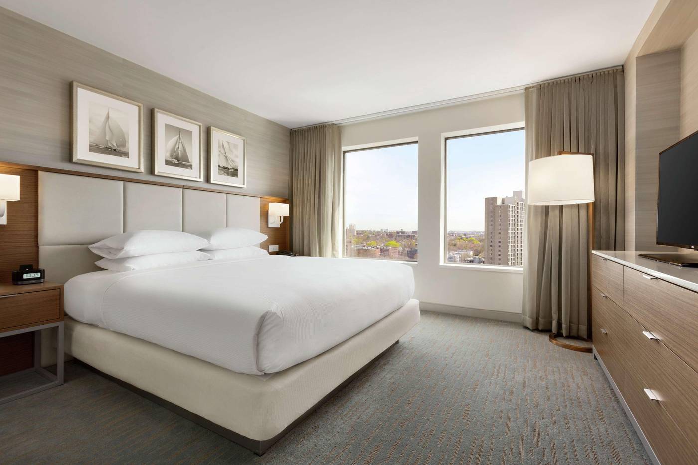 DoubleTree-Suites-by-Hilton-Hotel-Boston-Cambridge-Room-26