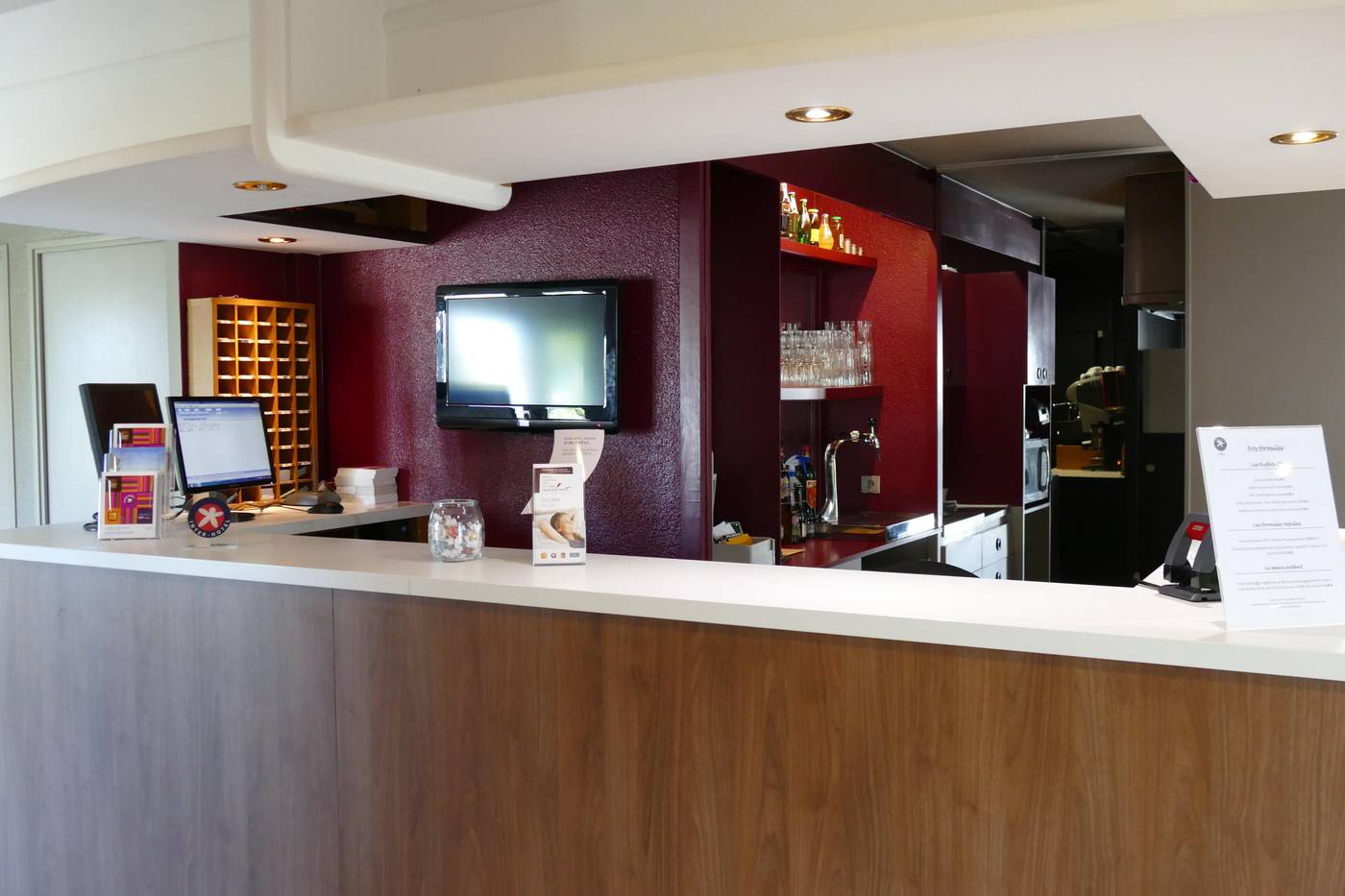 Kyriad Rouen Sud - Oissel-France-Saint-Étienne-Du-Rouvray-Lobby-4