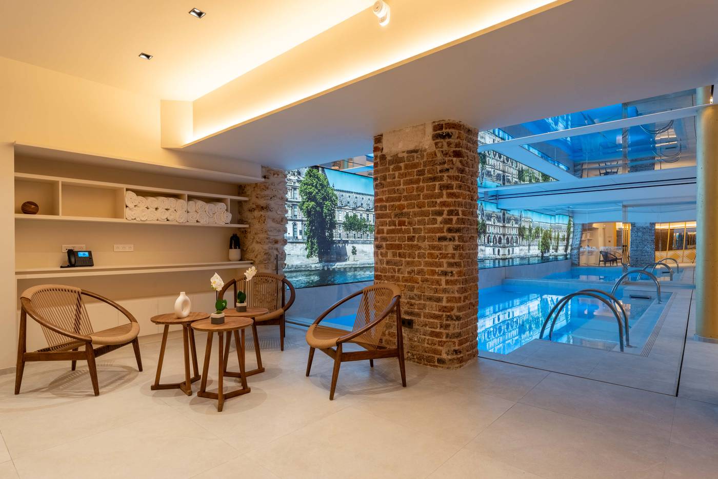 Astra-Opera-Astotel-Pool-1