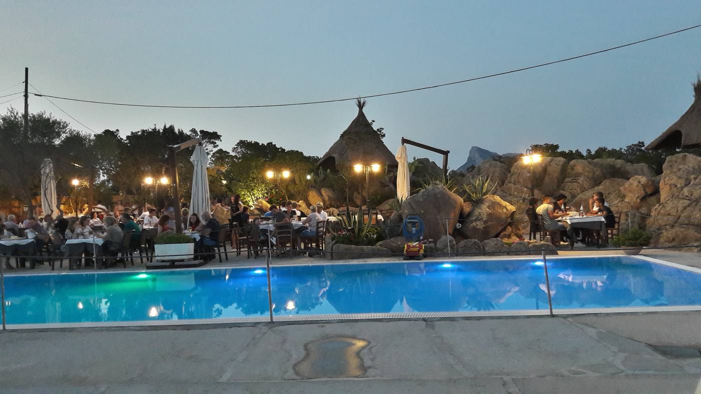 Lu-Nibareddu-Pool-24