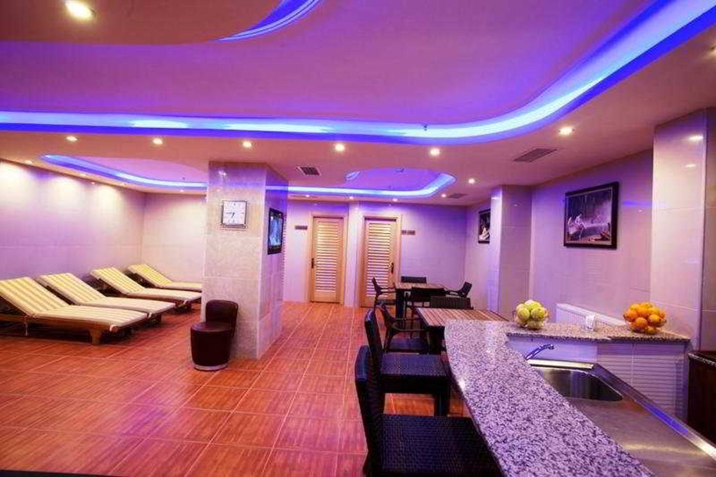 The-City-Hotel-Sports-and-Entertainment-5