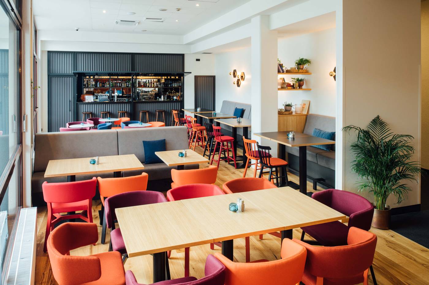 Vienna-House-Easy-by-Wyndham-Cracow-Bar-5