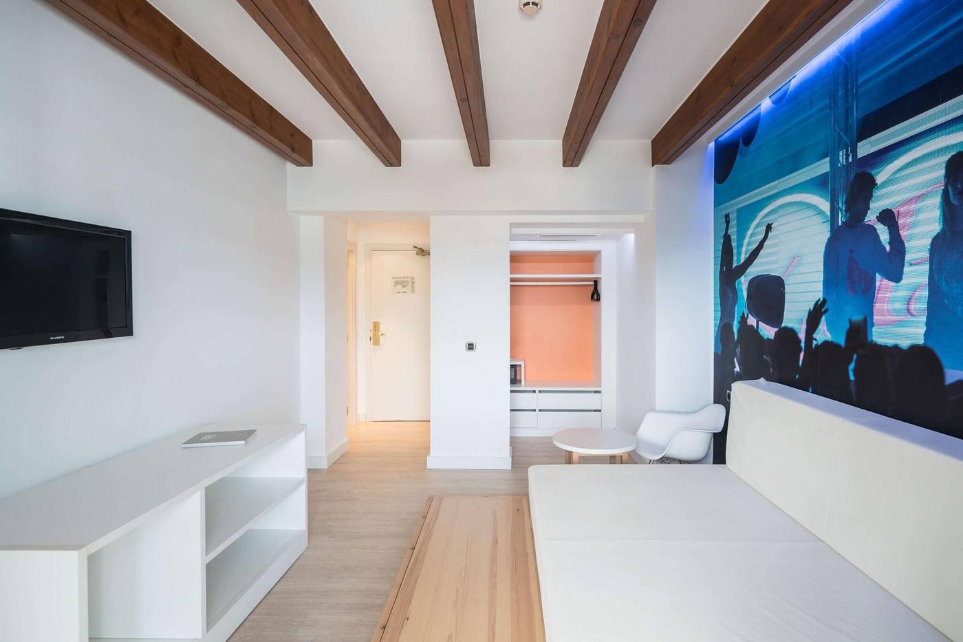 THB-Ocean-Beach-Room-36