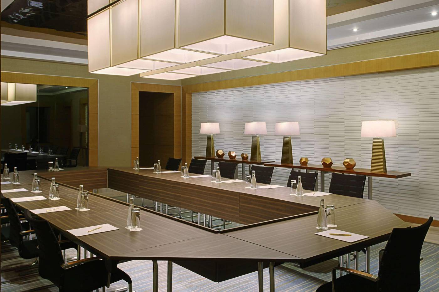 DoubleTree by Hilton Riyadh - Al Muroj Business Ga-Saudi Arabia-RIYADH-General view-7