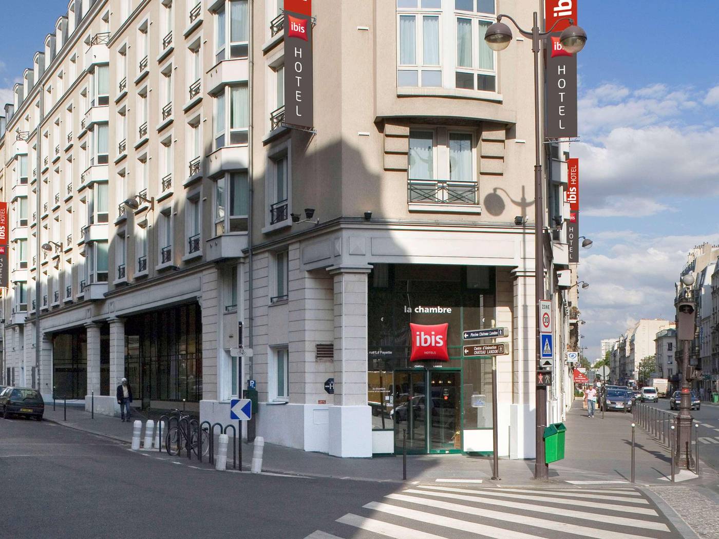Ibis-Paris-Gare-du-Nord-Chateau-Landon-10th-Hotel-General-view-1