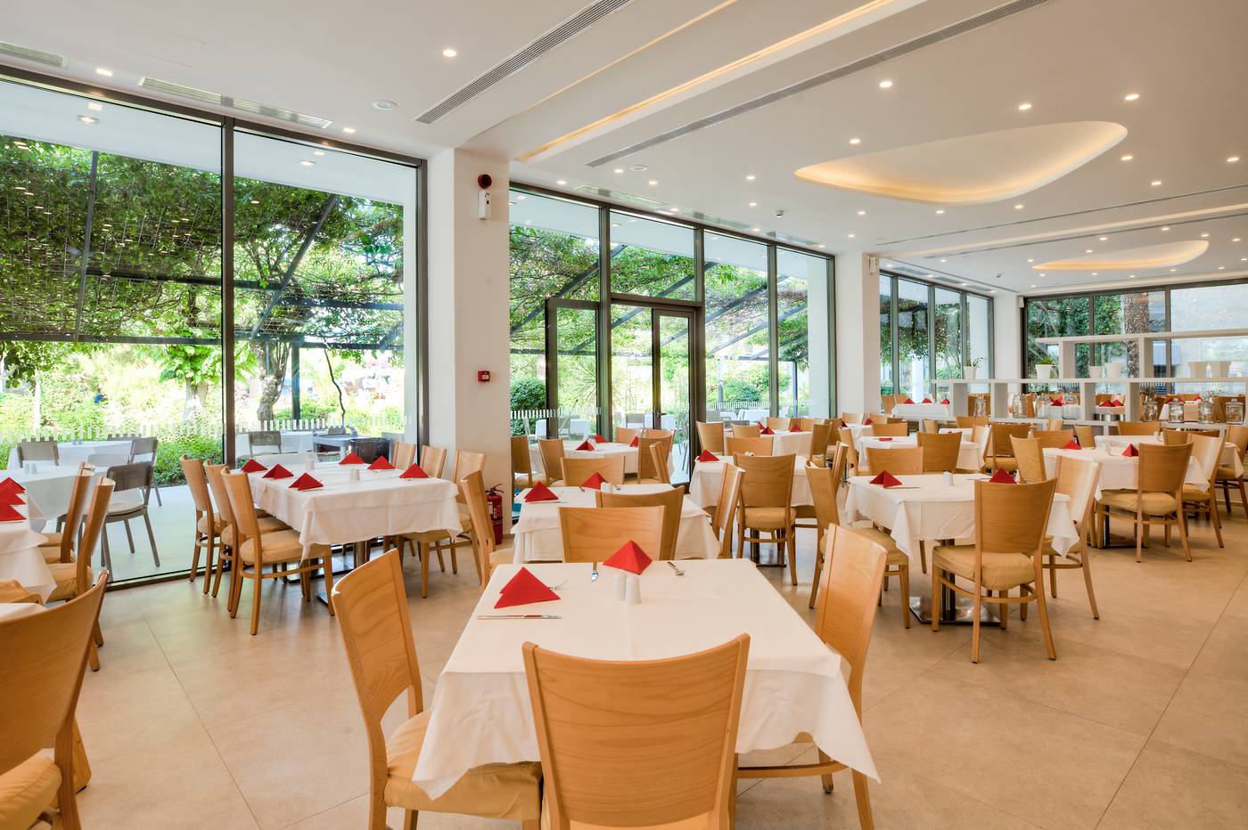 Caravia-Beach-Hotel-Restaurant-34