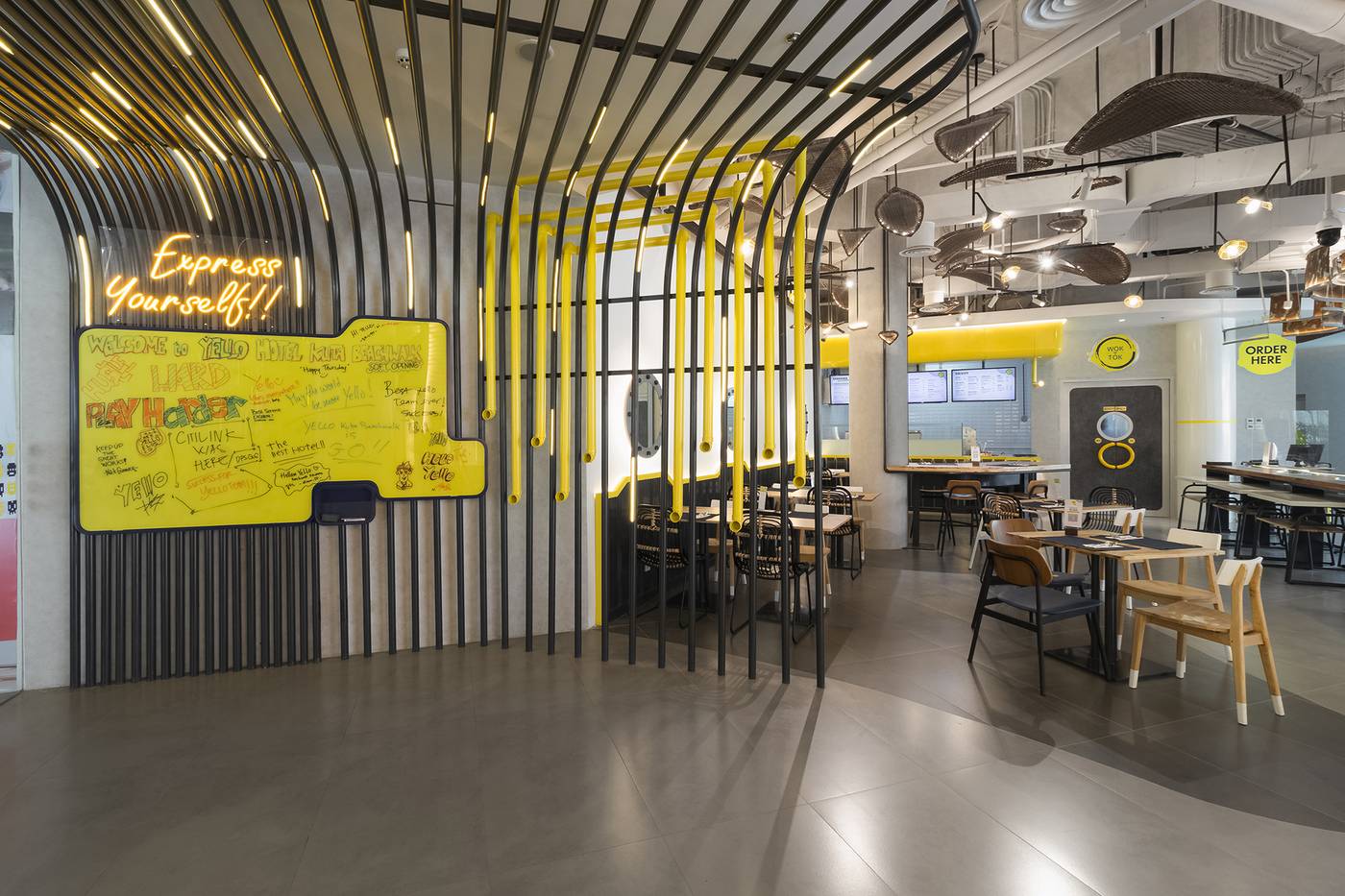 Yello Kuta Beachwalk Bali-Indonesia-Kuta - Bali-Lobby-6