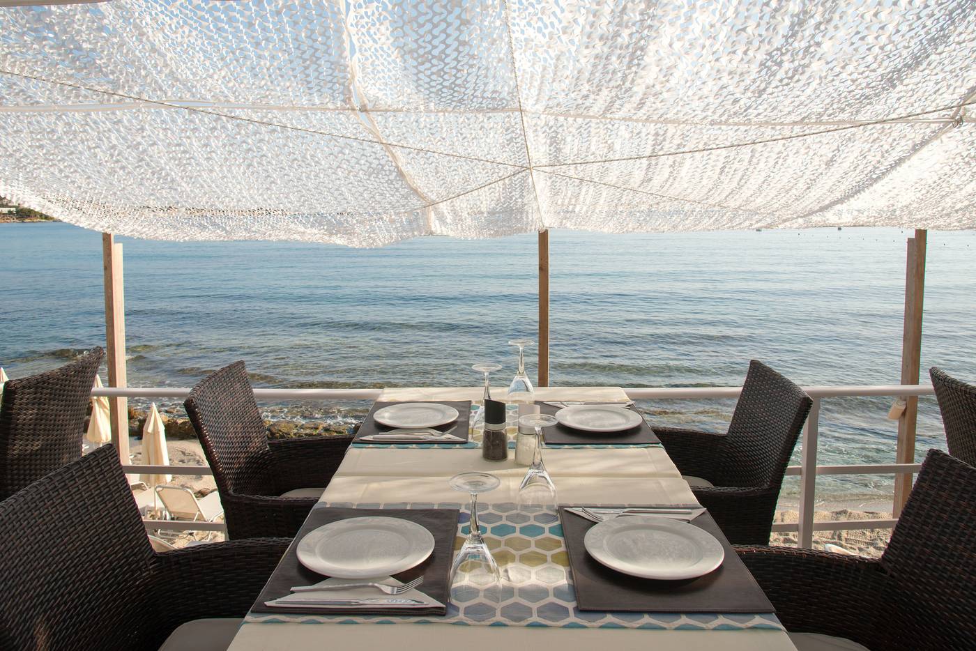 Alia-Club-Restaurant-13