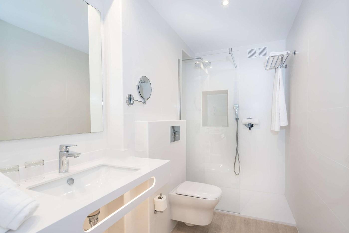 THB-Ocean-Beach-Room-41