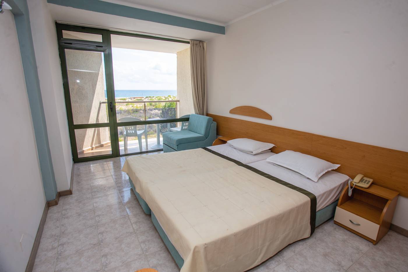Amfibia-Beach-Complex-Room-31