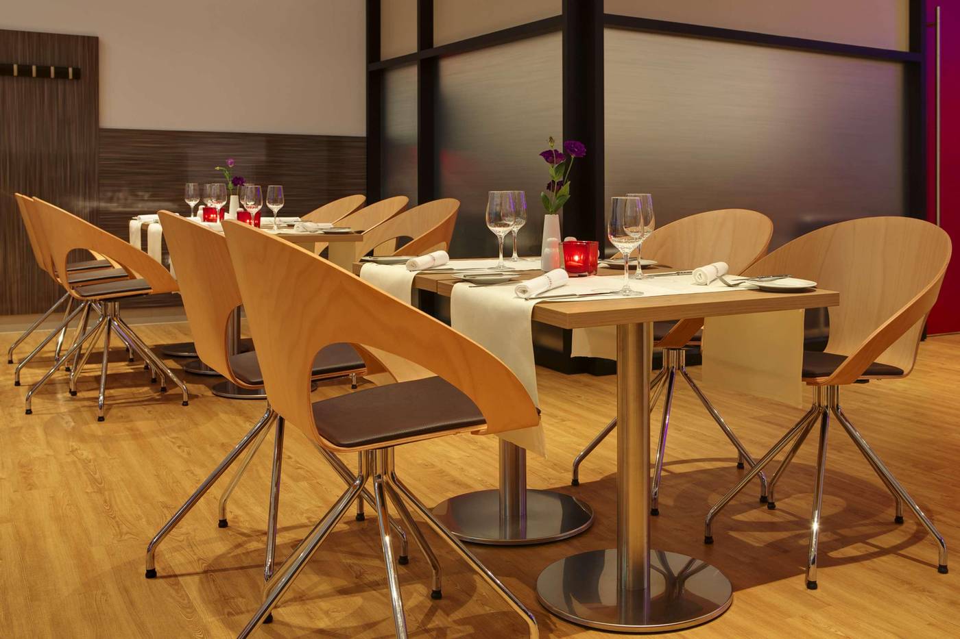 IntercityHotel-Berlin-Hauptbahnhof-Restaurant-11