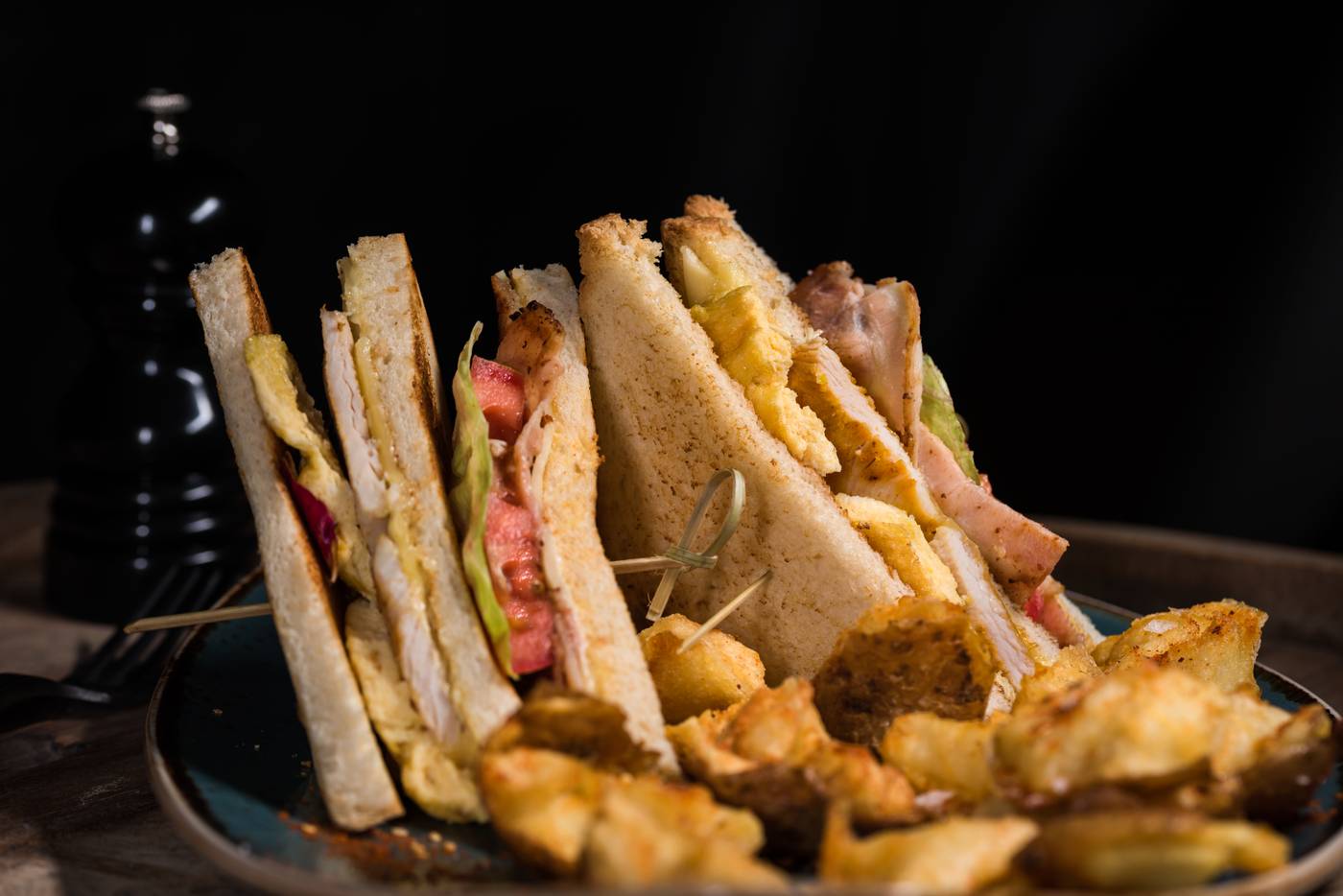 Mythical-Blue-Luxury-Suites-Restaurant-52