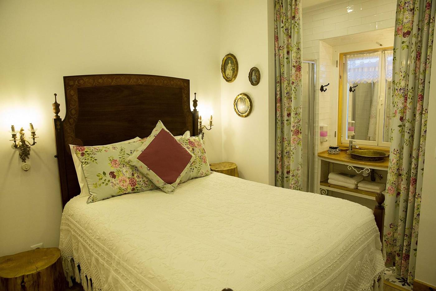 Ninho-Saloio-Room-30