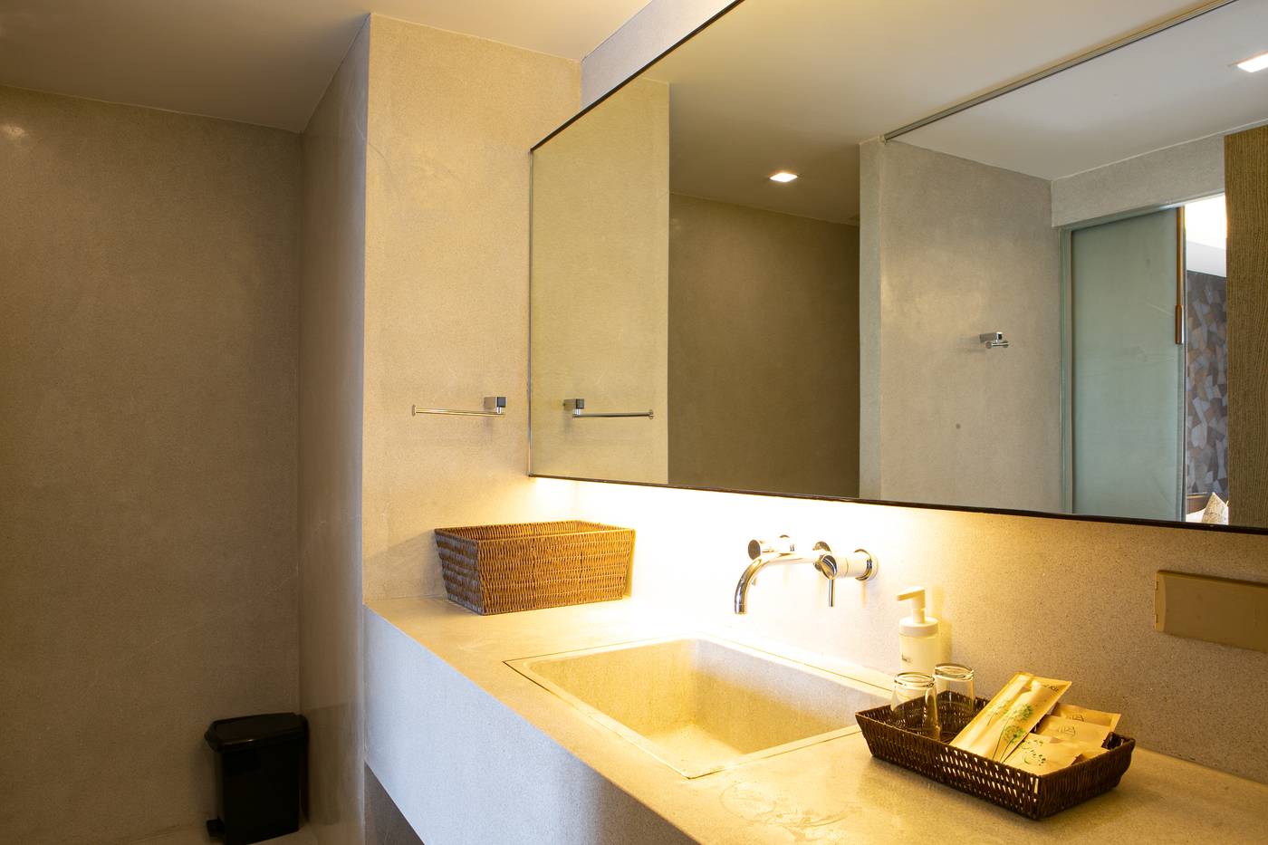 The-Silver-Palm-Wellness-Resort---Bangkok-Room-57