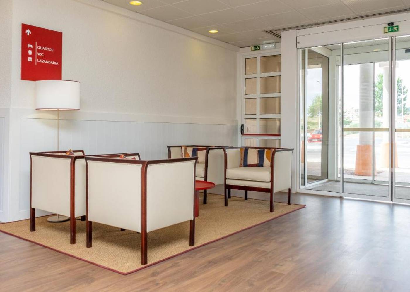 Flag-Lisboa-Oeiras-Lobby-3