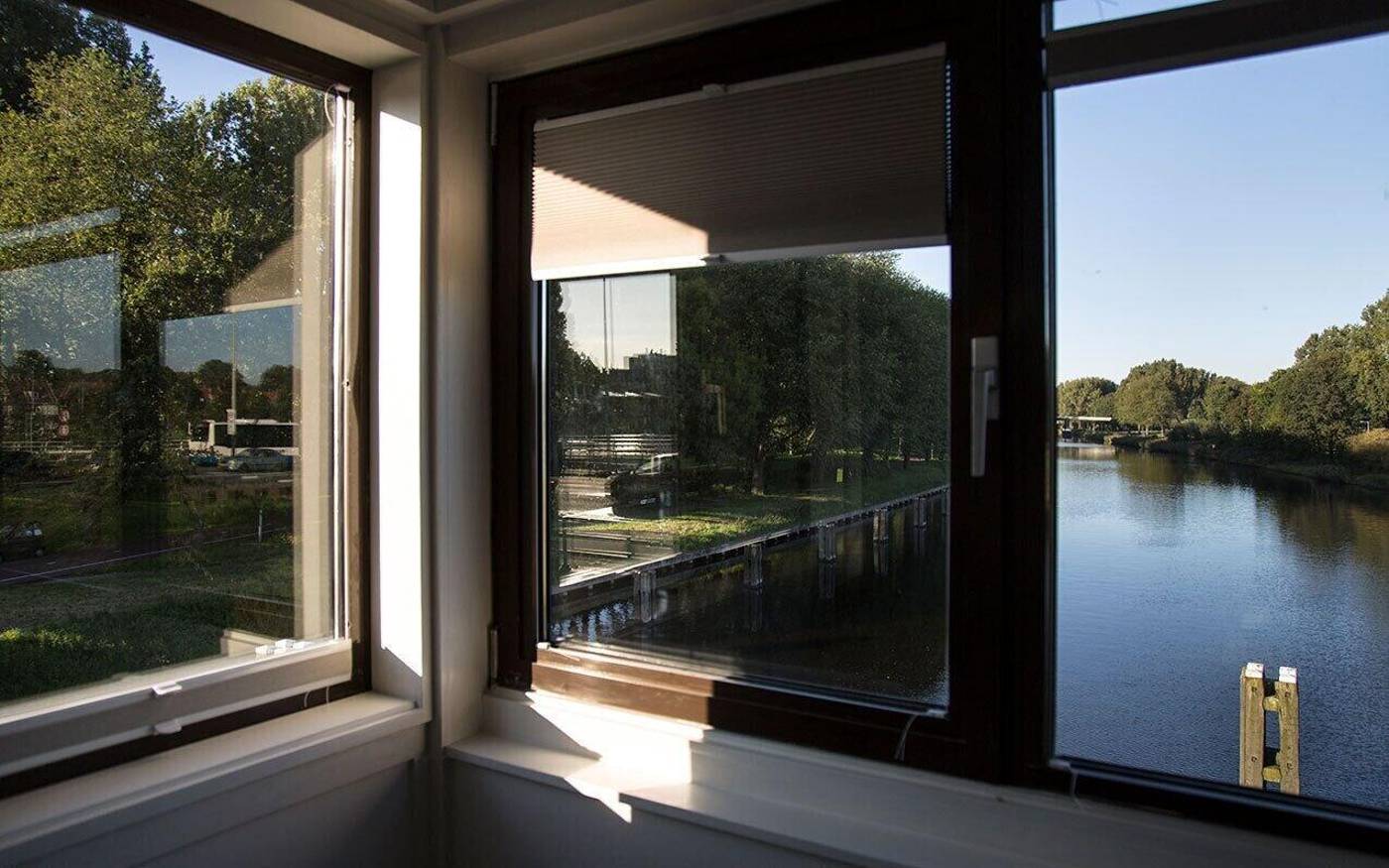 SWEETS - Meeuwenpleinbrug-Netherlands-Amsterdam-Room-8