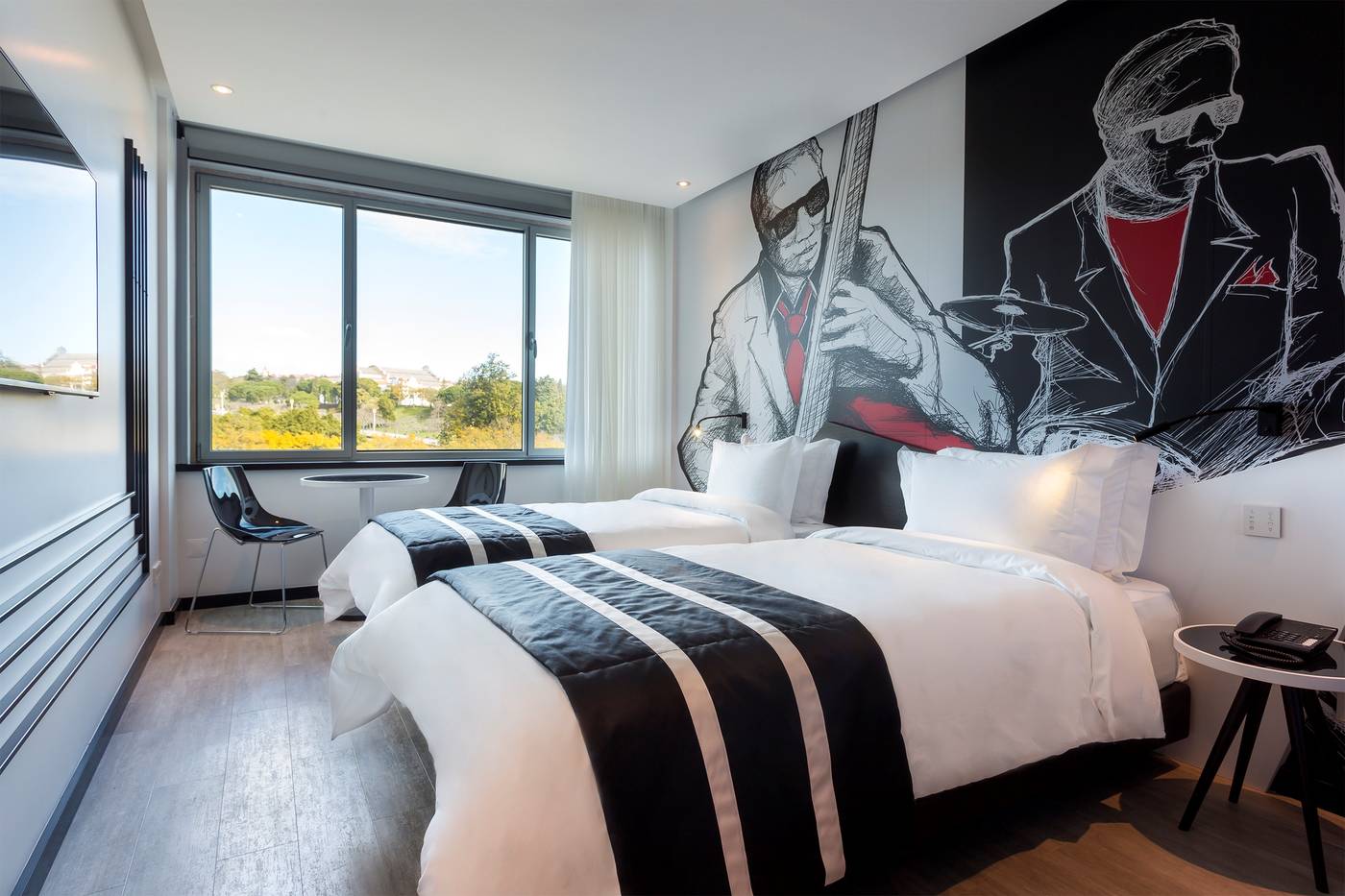 HF-Fenix-Music-Room-18