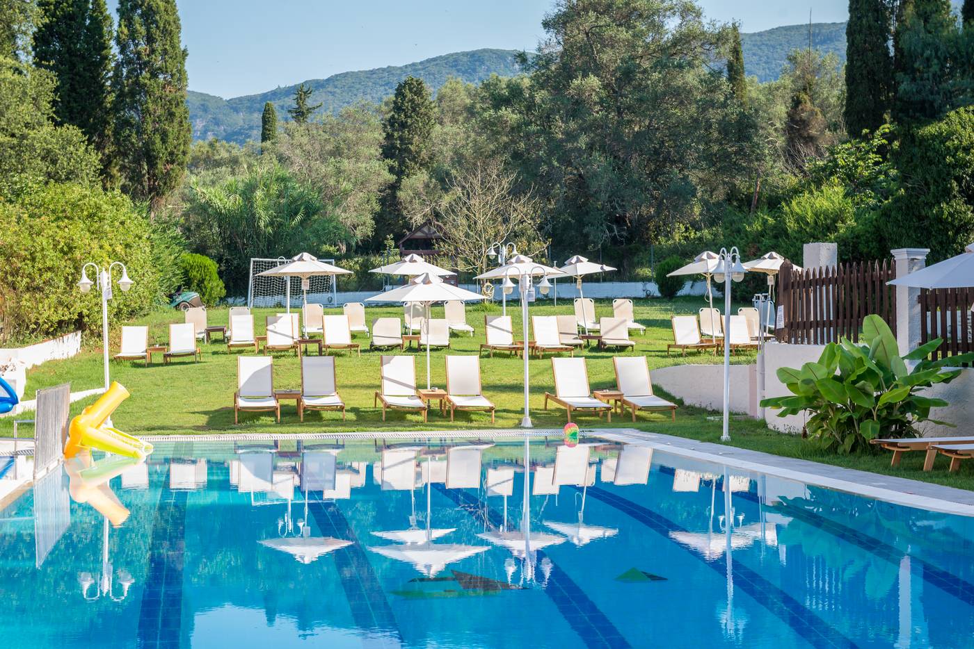 Dominoes-Aparthotel-Pool-8