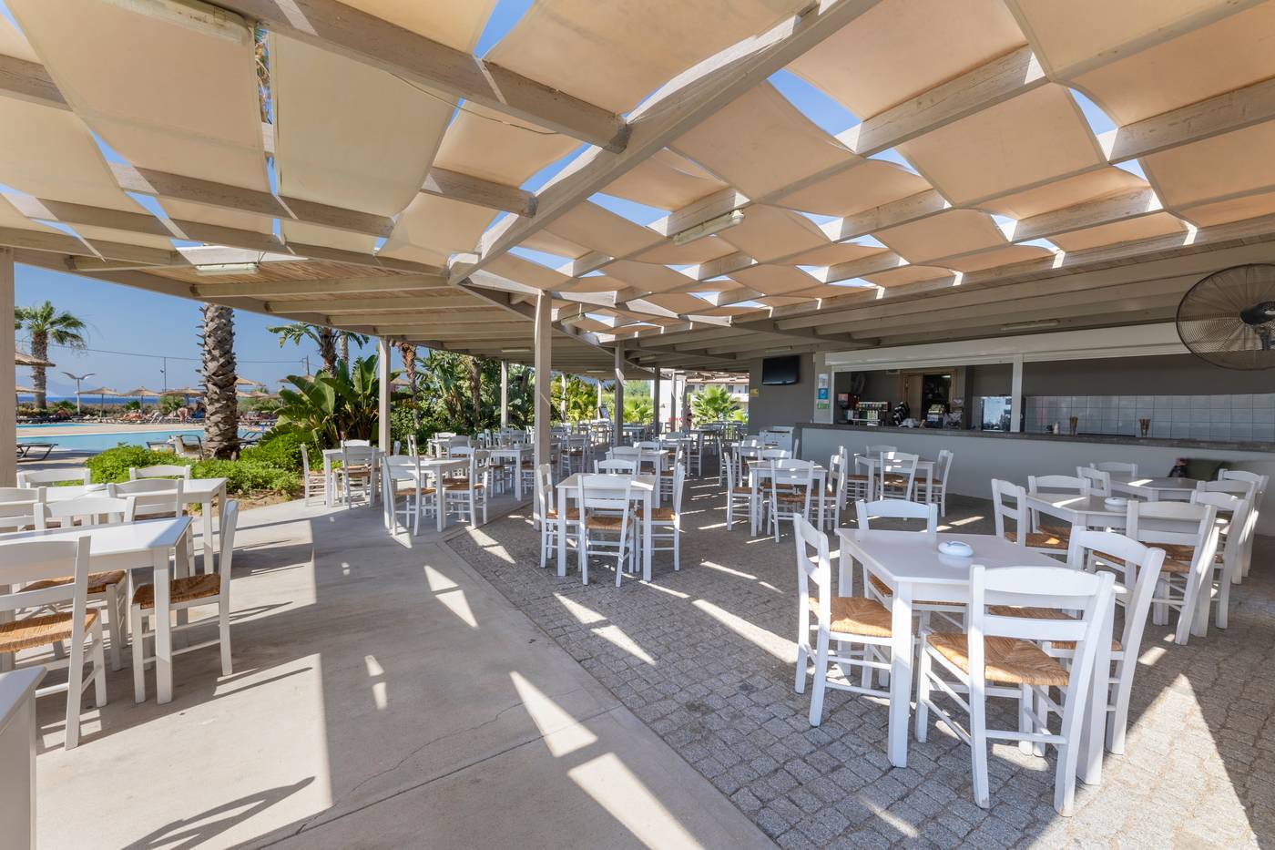 Akti-Palace-Ultra-All-Inclusive-Terrace-61