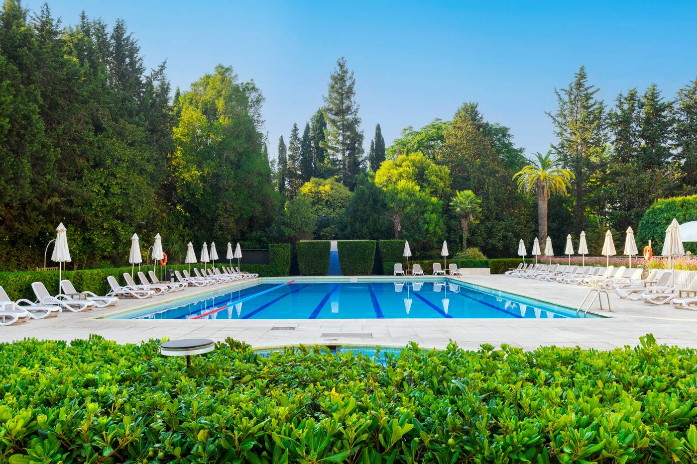 Crowne-Plaza-Rome---St--Peter-s-Pool-79