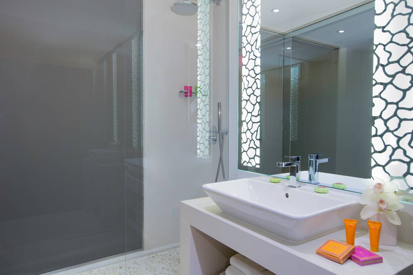 N-vY-Manotel-Room-21