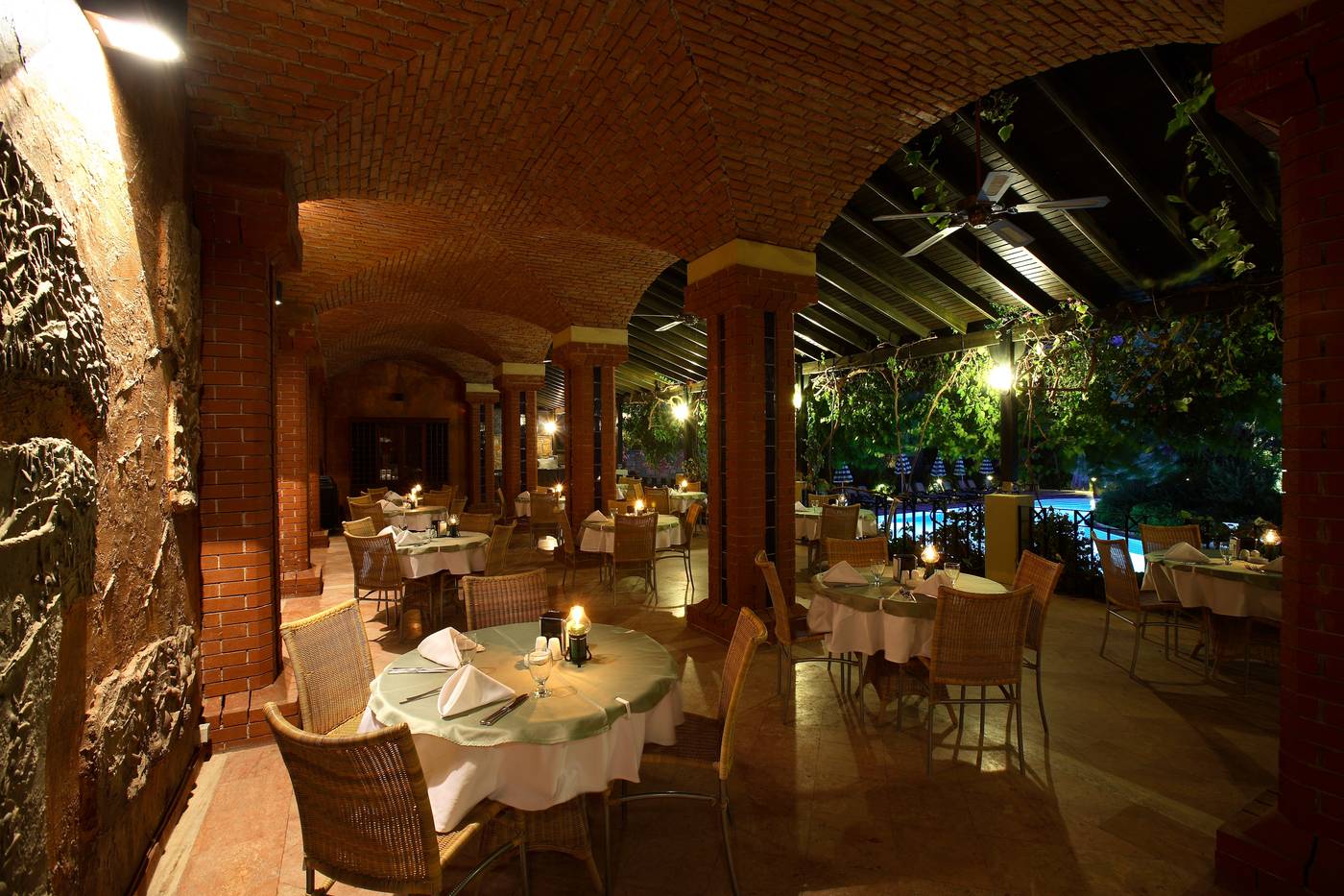 Zeytinada Hotel
