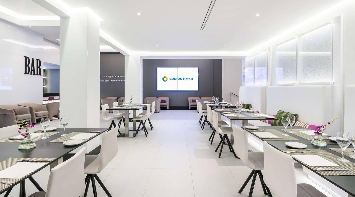 Ilunion-Suites-Madrid-----Restaurant-38