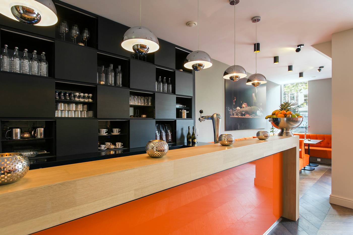 Amsterdam-Canal-Hotel-Bar-9