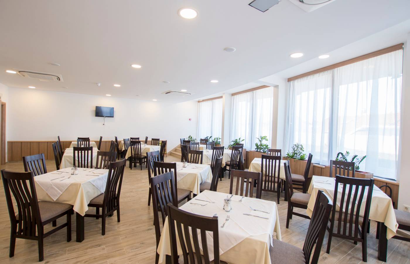 Hotel-Villa-Paradiso-2-Restaurant-19