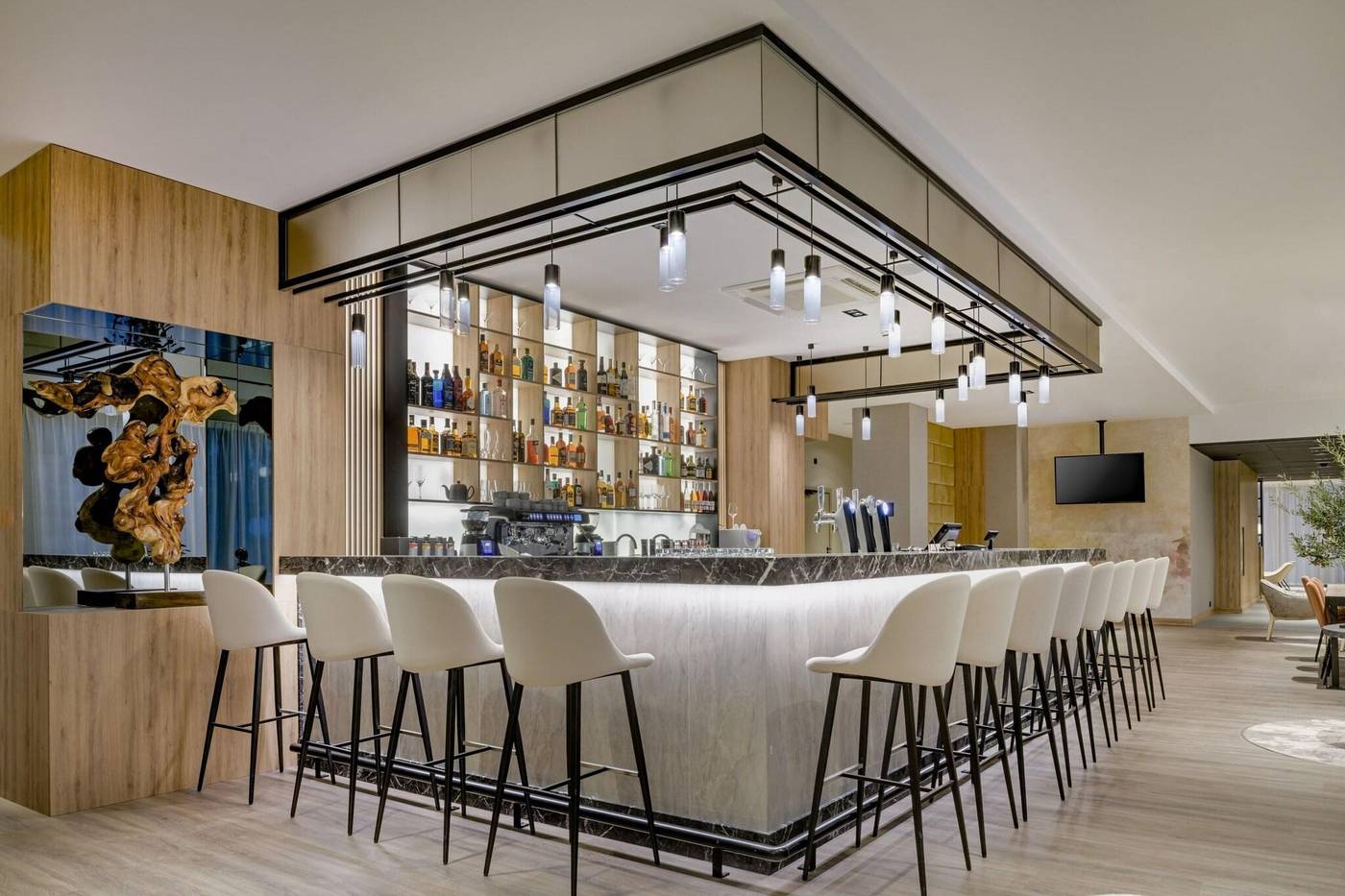 AC-Hotel-by-Marriott-Krakow-Lobby-14