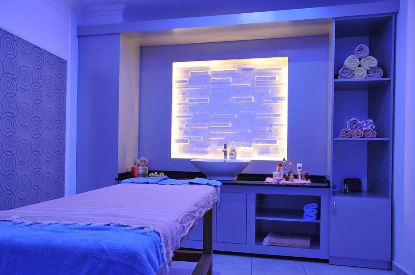 Montebello-Resort---Spa-Sports-and-Entertainment-62