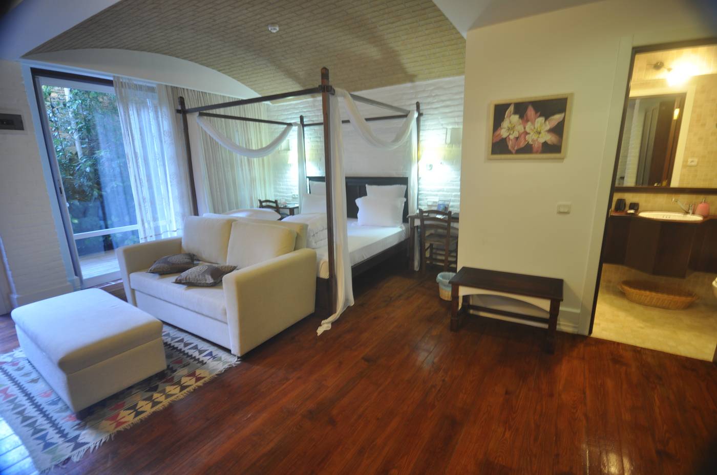 El-Vino-Hotel-Suites-Room-19