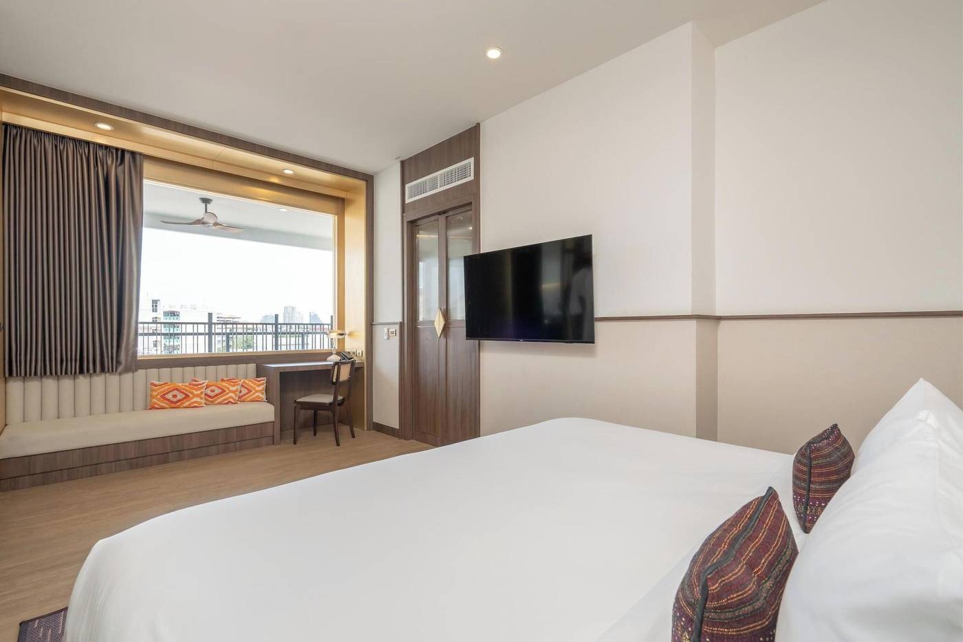 Pranakorn-Heritage-Hotel-Room-54