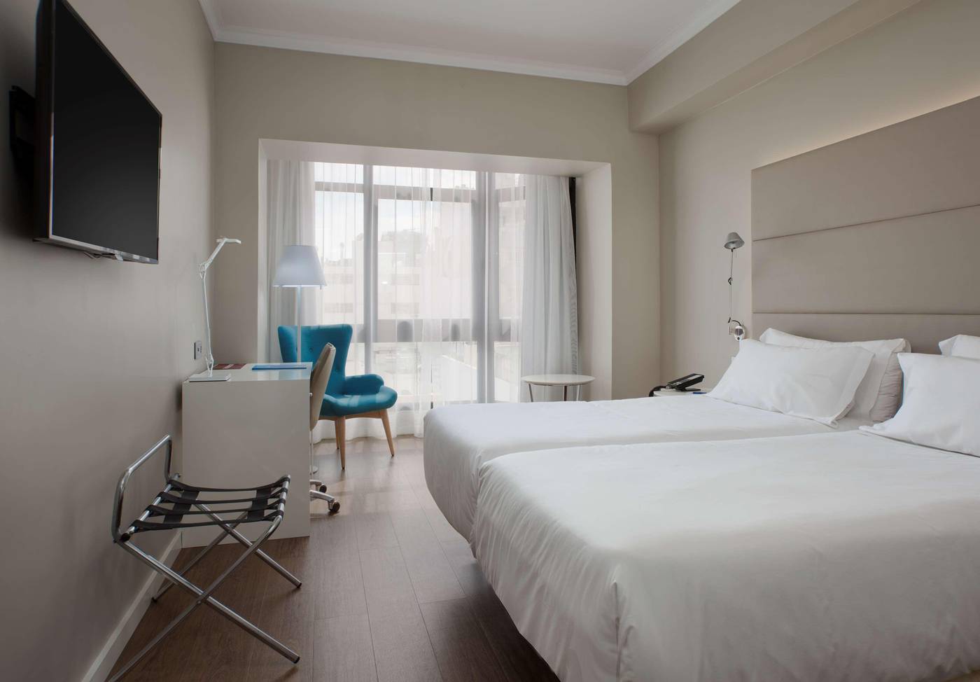 NH-Las-Palmas-Playa-las-Canteras-Room-6