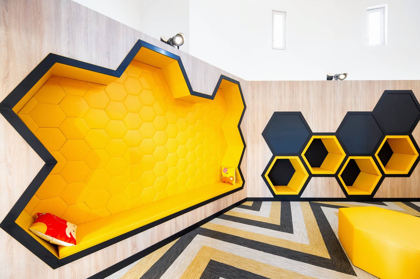 Staycity-Aparthotels-near-Disneyland---Paris-General-view-68