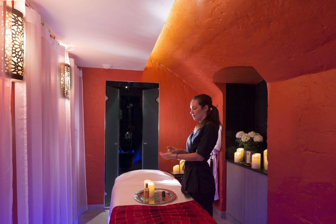 Hotel-Le-Belmont-Paris-Sports-and-Entertainment-29