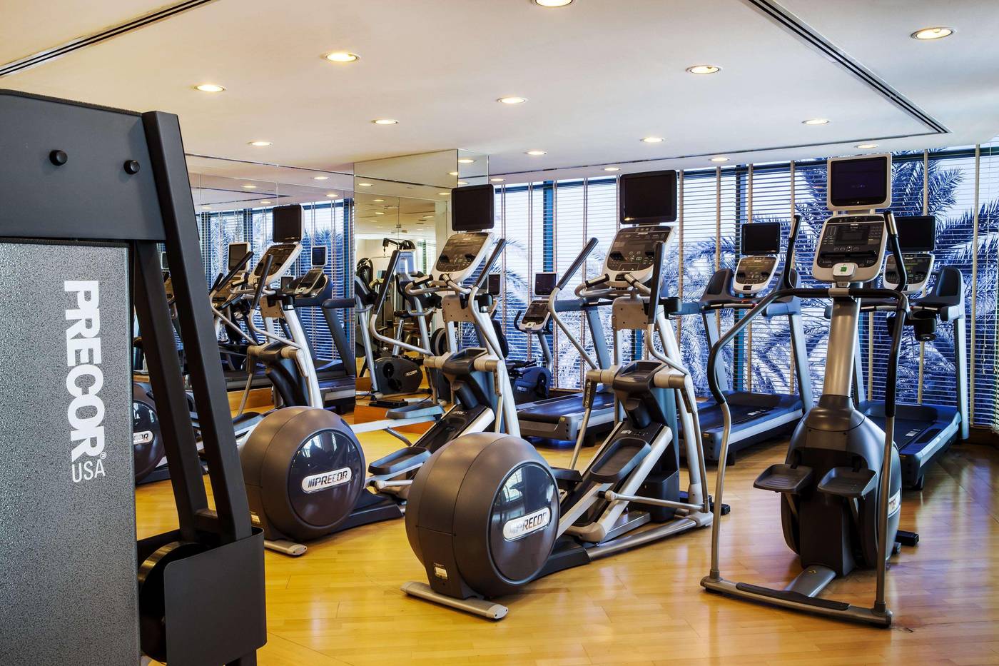 Hilton-Dubai-Jumeirah-Sports-and-Entertainment-96