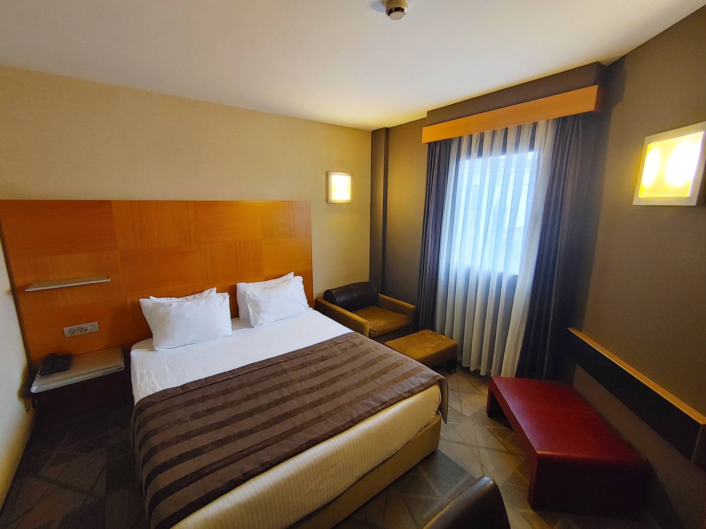 Point-Hotel-Taksim-Room-48