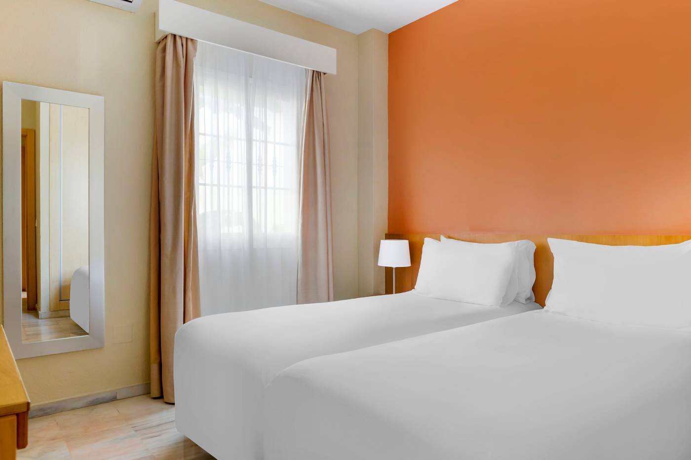 Royal-Oasis-Club-at-Pueblo-Quinta-Room-21