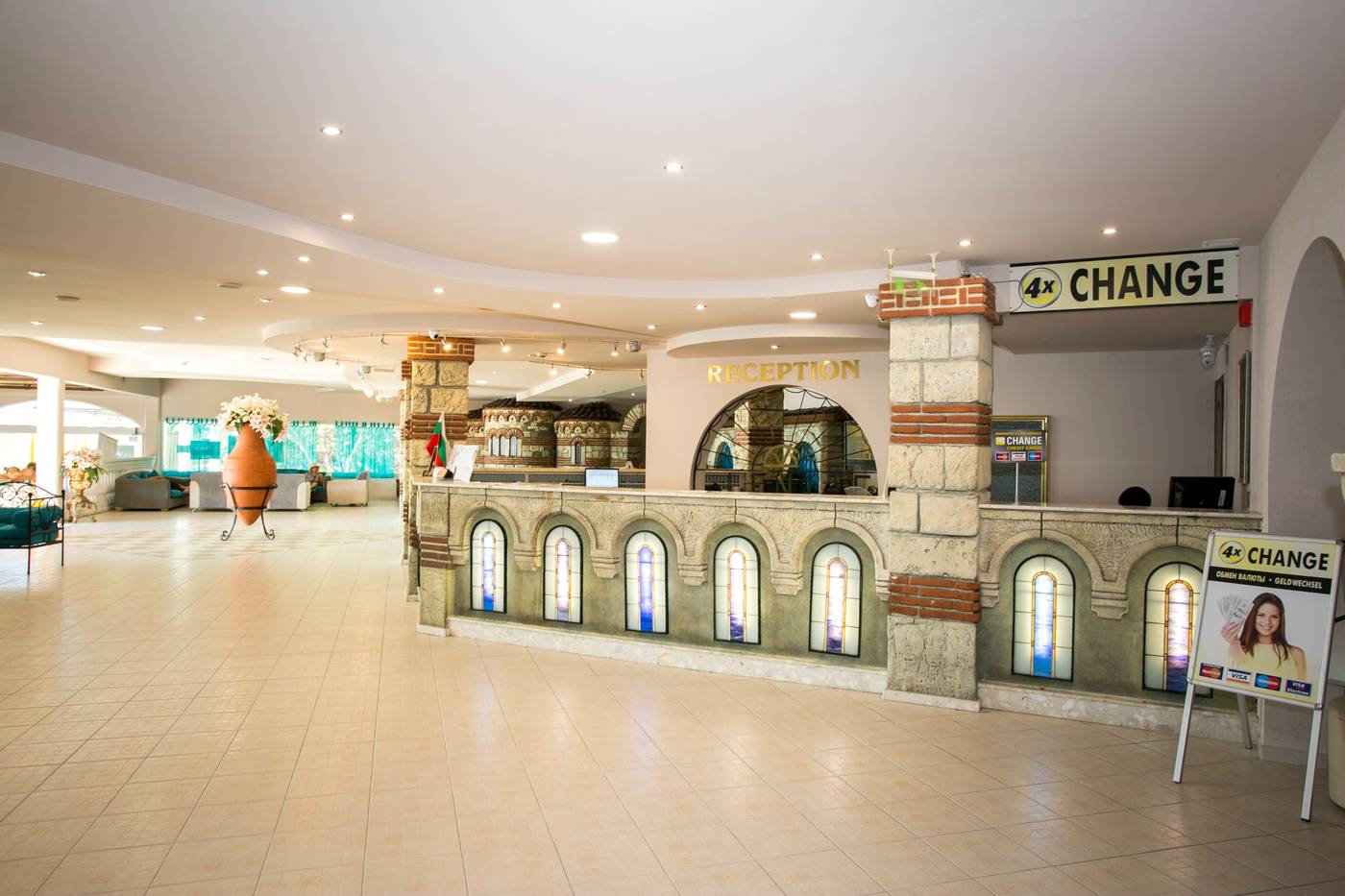 Elenite-Holiday-Village-Lobby-50