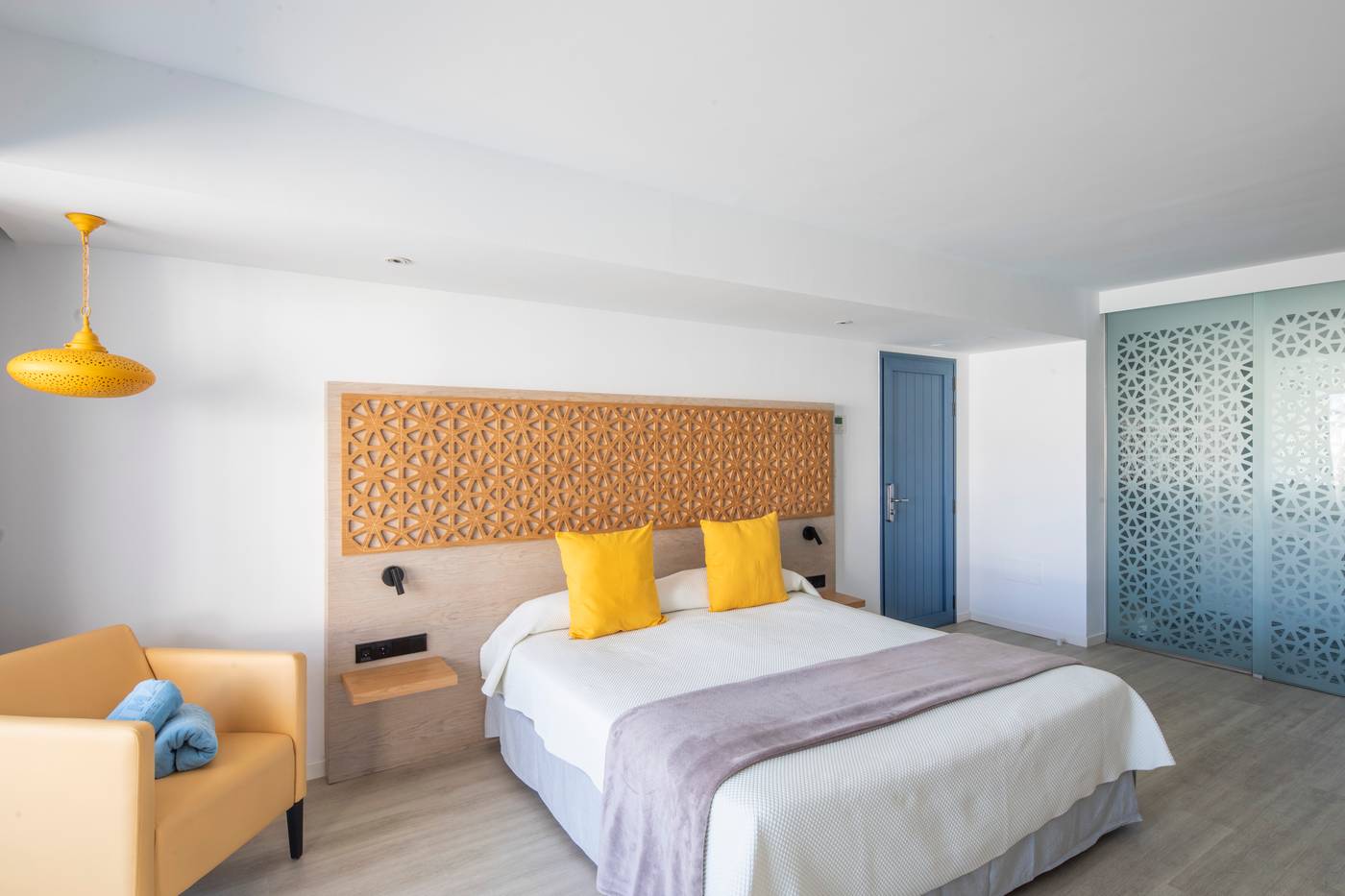 Oasis-Lanz-Beach-Mate-Room-36