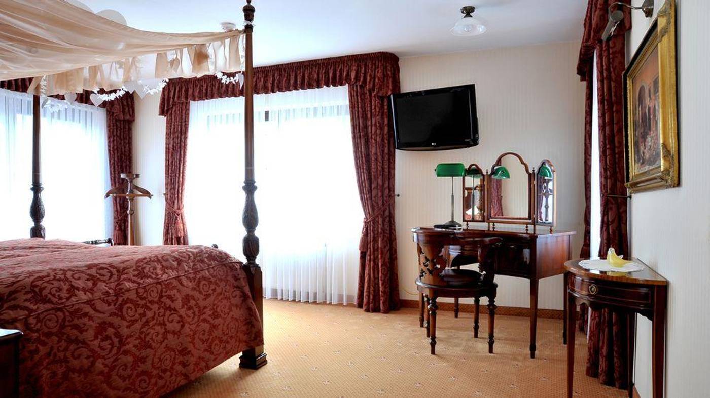 The-Lakeside-General-view-16