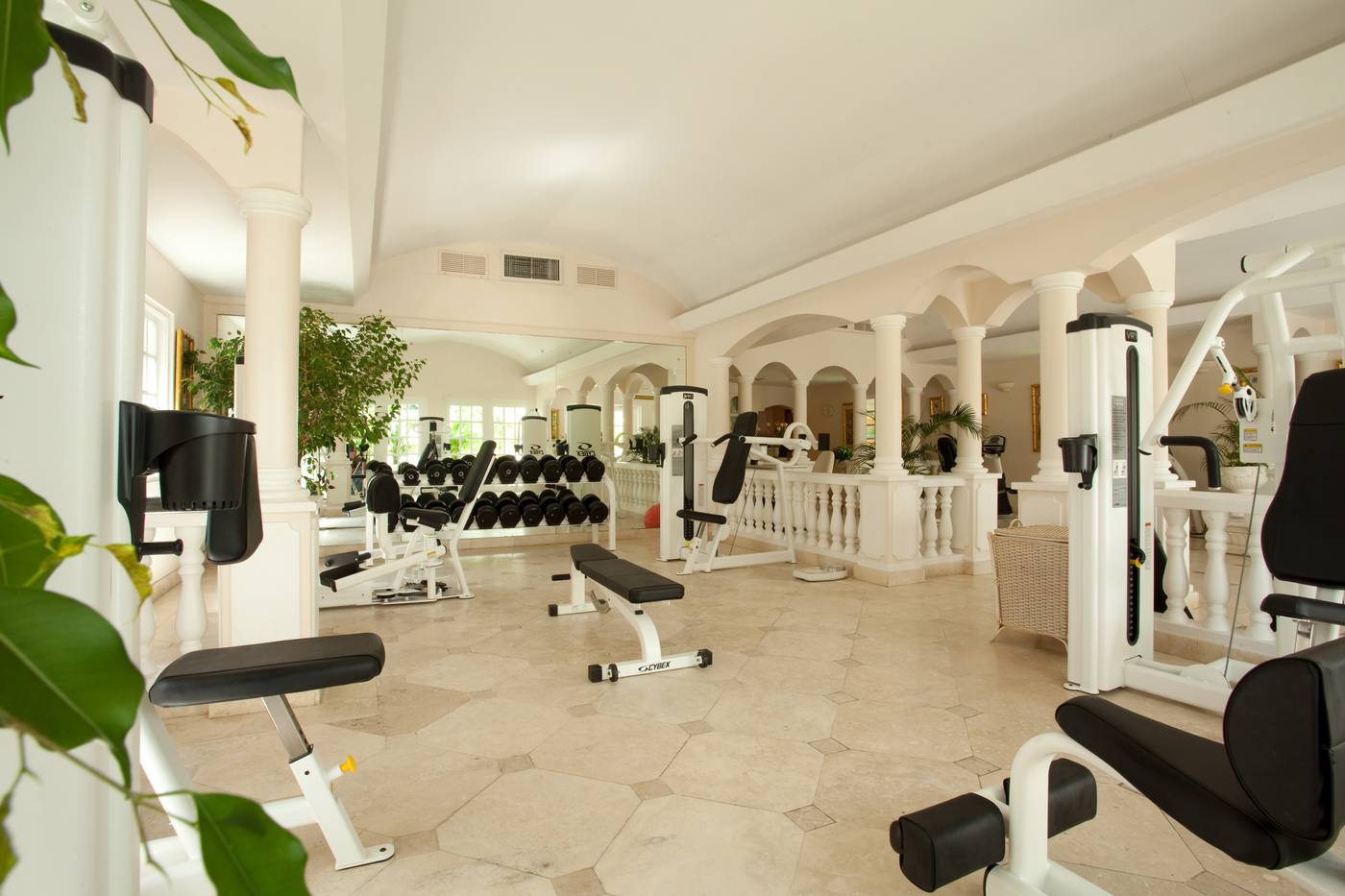 Coco-Reef-Resort-and-Spa-Sports-and-Entertainment-16