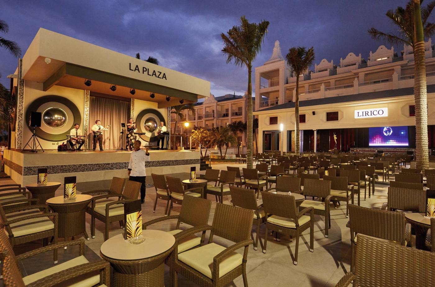 Riu-Palace-Riviera-Maya-All-Inclusive-Bar-53