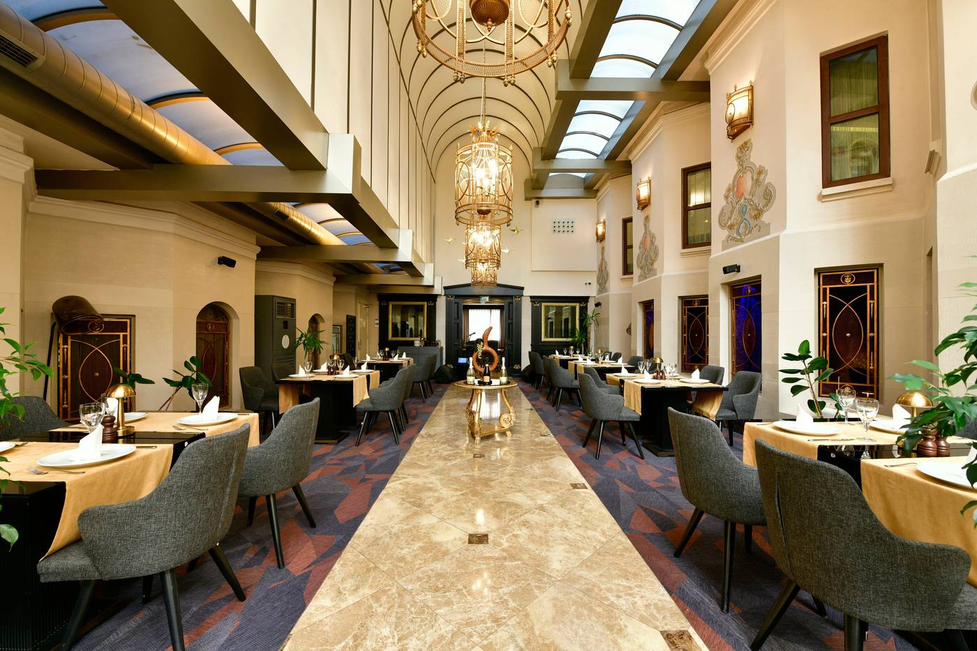 Crowne-Plaza-Istanbul---Old-City-Restaurant-45