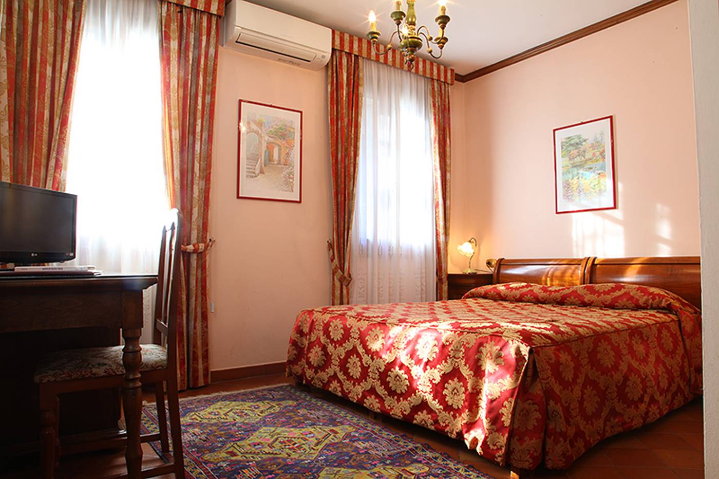 Park-Hotel-Villa-Giustinian-Room-1