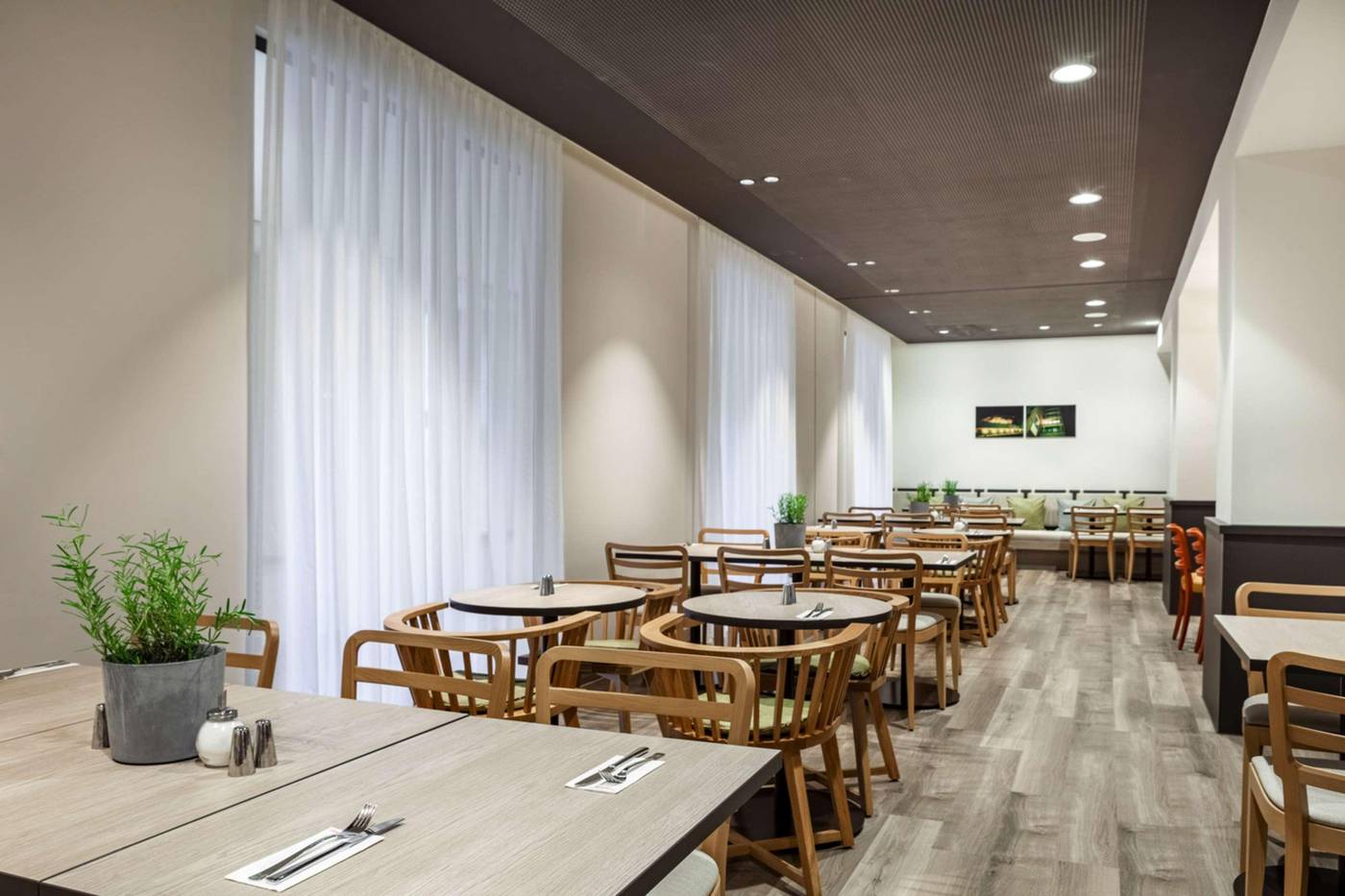 Intercityhotel Dortmund-Germany-Dortmund-General view-7